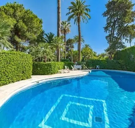 A Deux Pas Des Plages, Appartement-villa Climatise Avec Piscine Et Parc דירה *